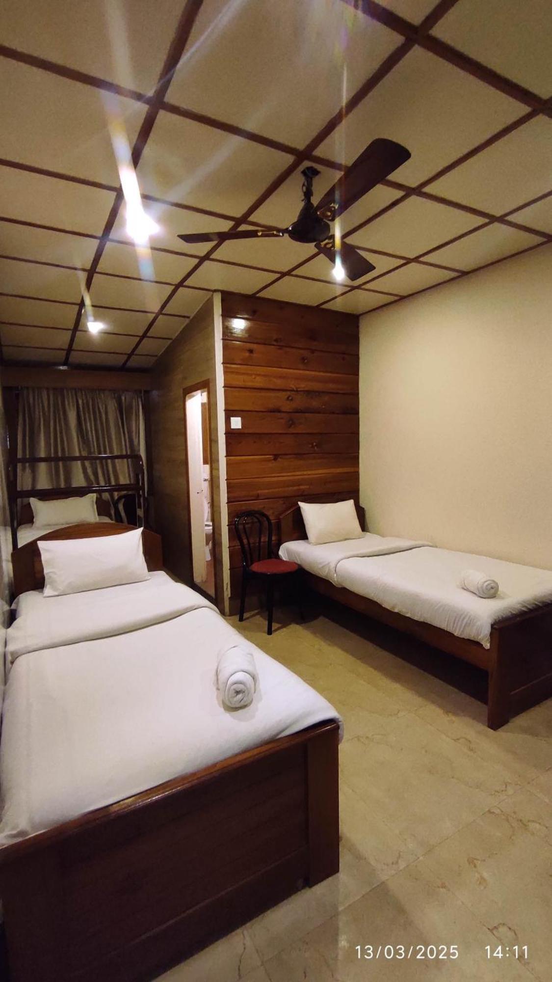 Baba Tourist Lodge Shillong Exterior foto